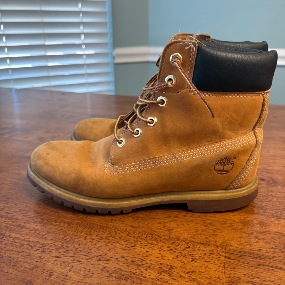 Timberland Premium 6-Inch Waterproof Boots wheat nobuck leather size 10 - Picture 6 of 11
